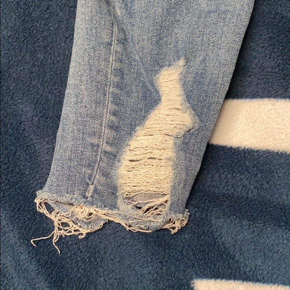 Highest Rise Distressed Jegging - Picture 2 of 6